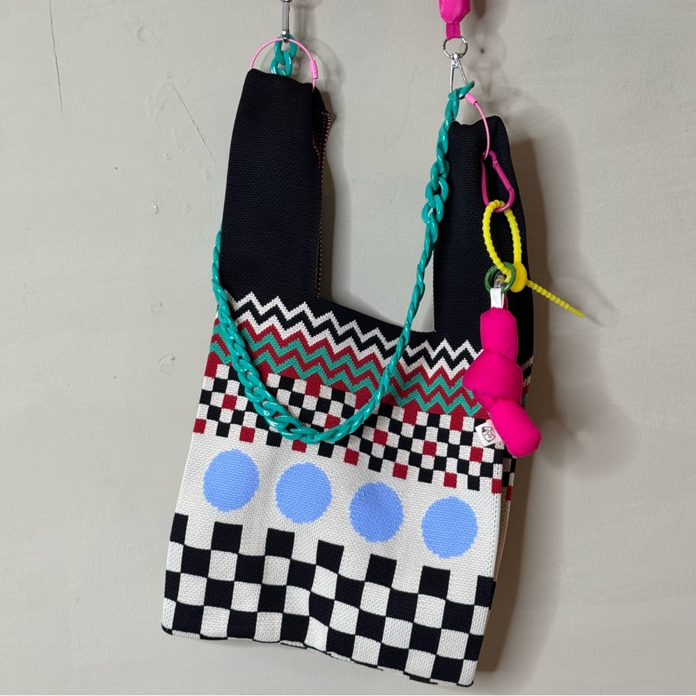 Colorful Geometric Patterned Bag - image 3